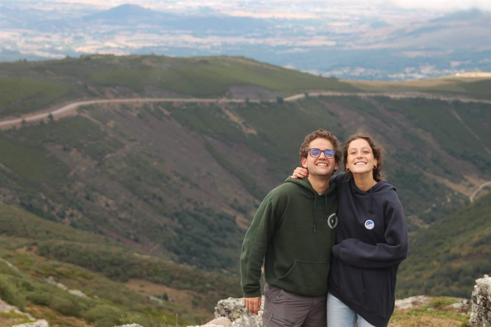 Rosa y Jaime en la montaña